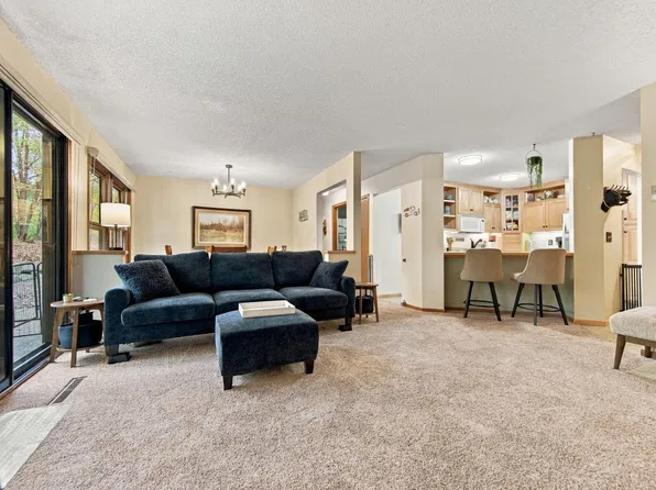 15805 26th Ave N APT B, Plymouth, MN 55447