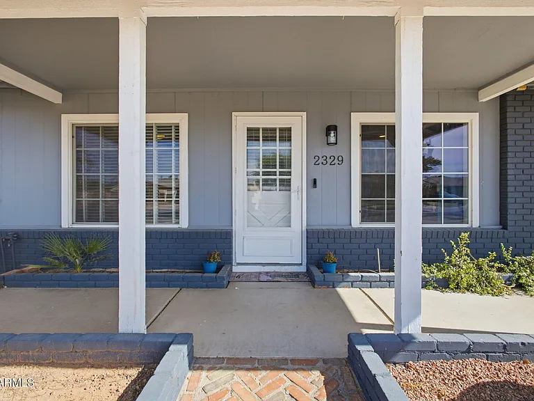 2329 E Concorda Dr — Photo 4
