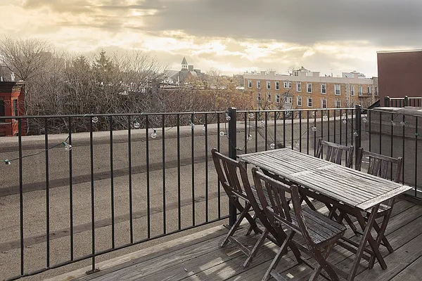 Sold by Stribling | media 17