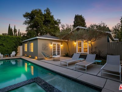 16201 Gilmore St, Van Nuys, CA, 91406