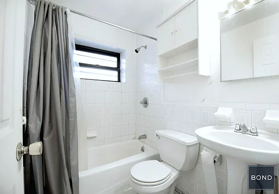 Rented by Bond New York | media 15