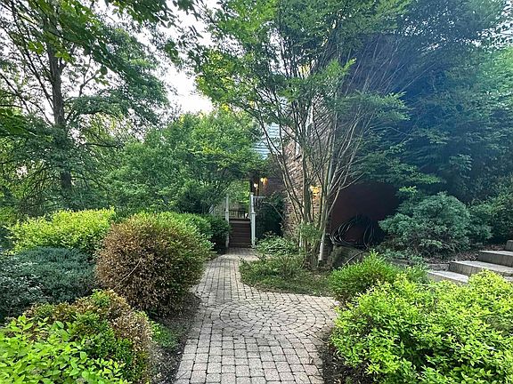 4th image of 3 N Lake Dr