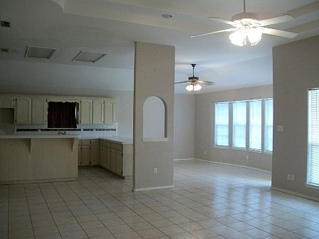 4th image of 2400 Idela Ave