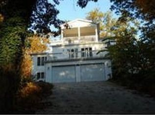 120 Dune Ridge Dr, New Buffalo, MI 49117
