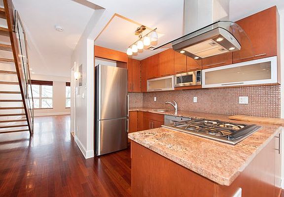 4th image of 3112A Emmons Ave #1A