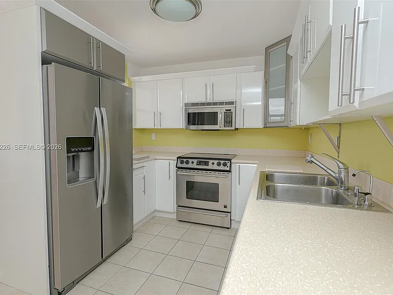 1865 Brickell Ave #A514 — Photo 8