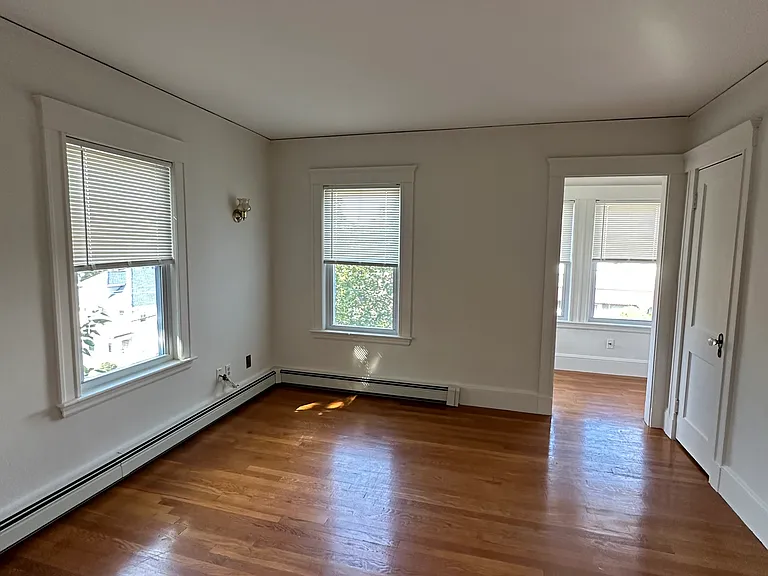 289 Highland Ave #2R — Photo 2