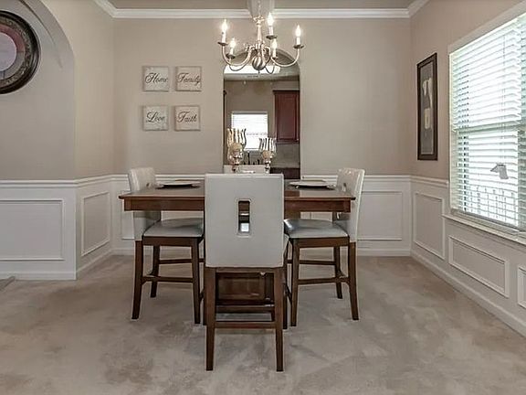 5th image of 495 Lory Ln