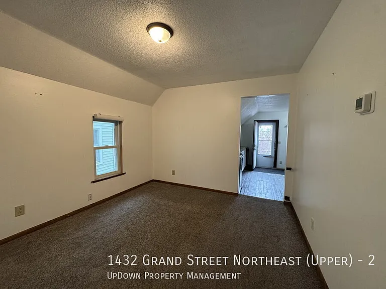 1432 Grand St NE #2 — Photo 6