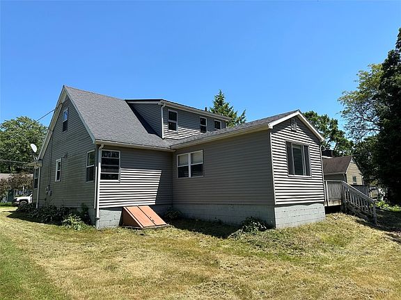 4th image of 258 Devore Dr