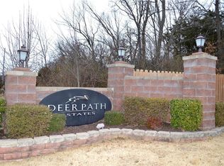 2602 E Red Deer Ct, Fayetteville, AR 72701