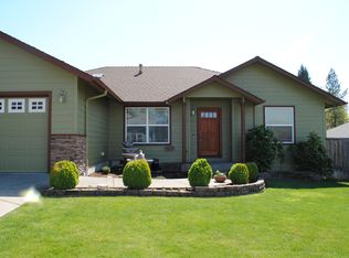 1123 SE Allenwood Dr, Grants Pass, OR