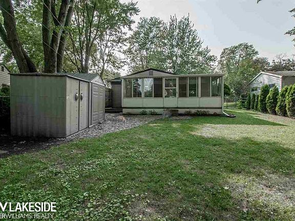 3rd image of 38300 Townhall St
