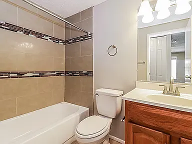 14164 Fennsbury Dr — Photo 12