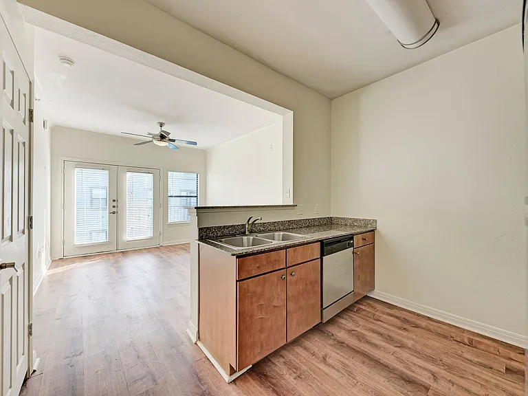 2502 Leon St #518 — Photo 11