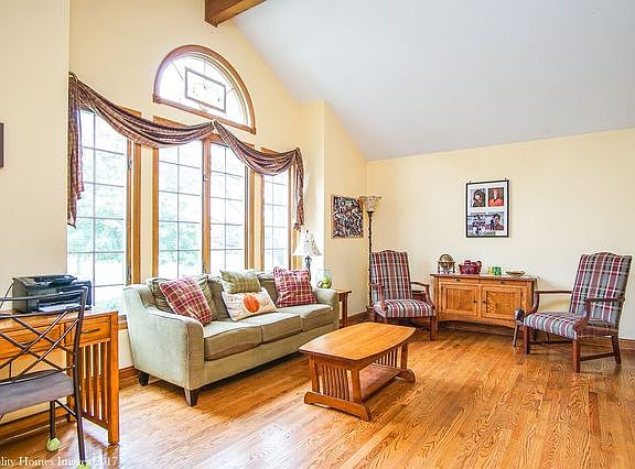 4th image of 3205 Tina Cir