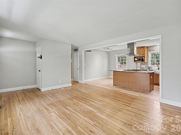 4th image of 1222 Rama Rd