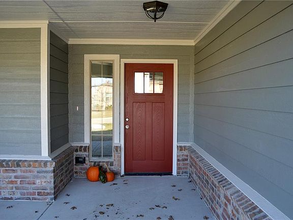 3rd image of 842 N Cardan Pl