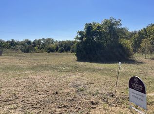 2214 Lakeshore Ln, Red Oak, TX 75154
