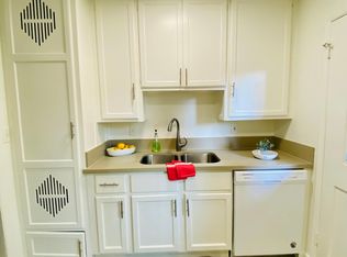 1108 E Imperial Ave APT C, El Segundo, CA 90245