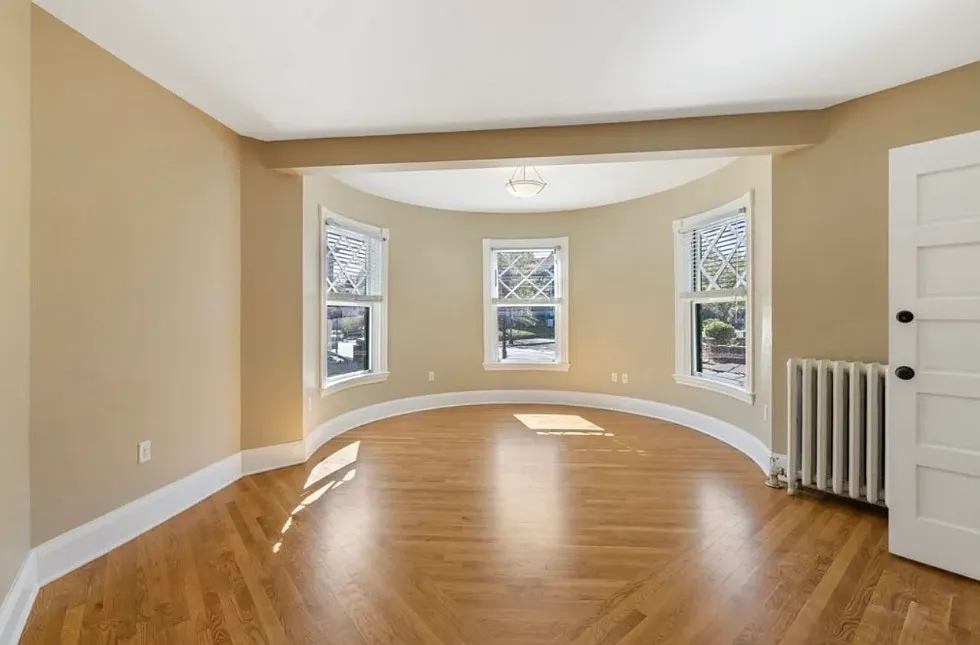 2 bed, 1100 sqft, $3,100 — Photo 3