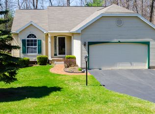 47 Commons Blvd, Halfmoon, NY 12065