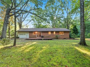 5084 Dippen Rd, Walkertown, NC 27051