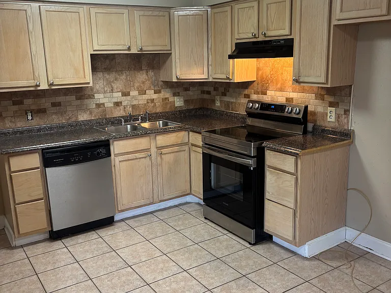 5420 Tusa Dr — Photo 3