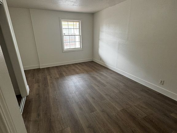 3rd image of 808 W Lockeford St APT 1-2