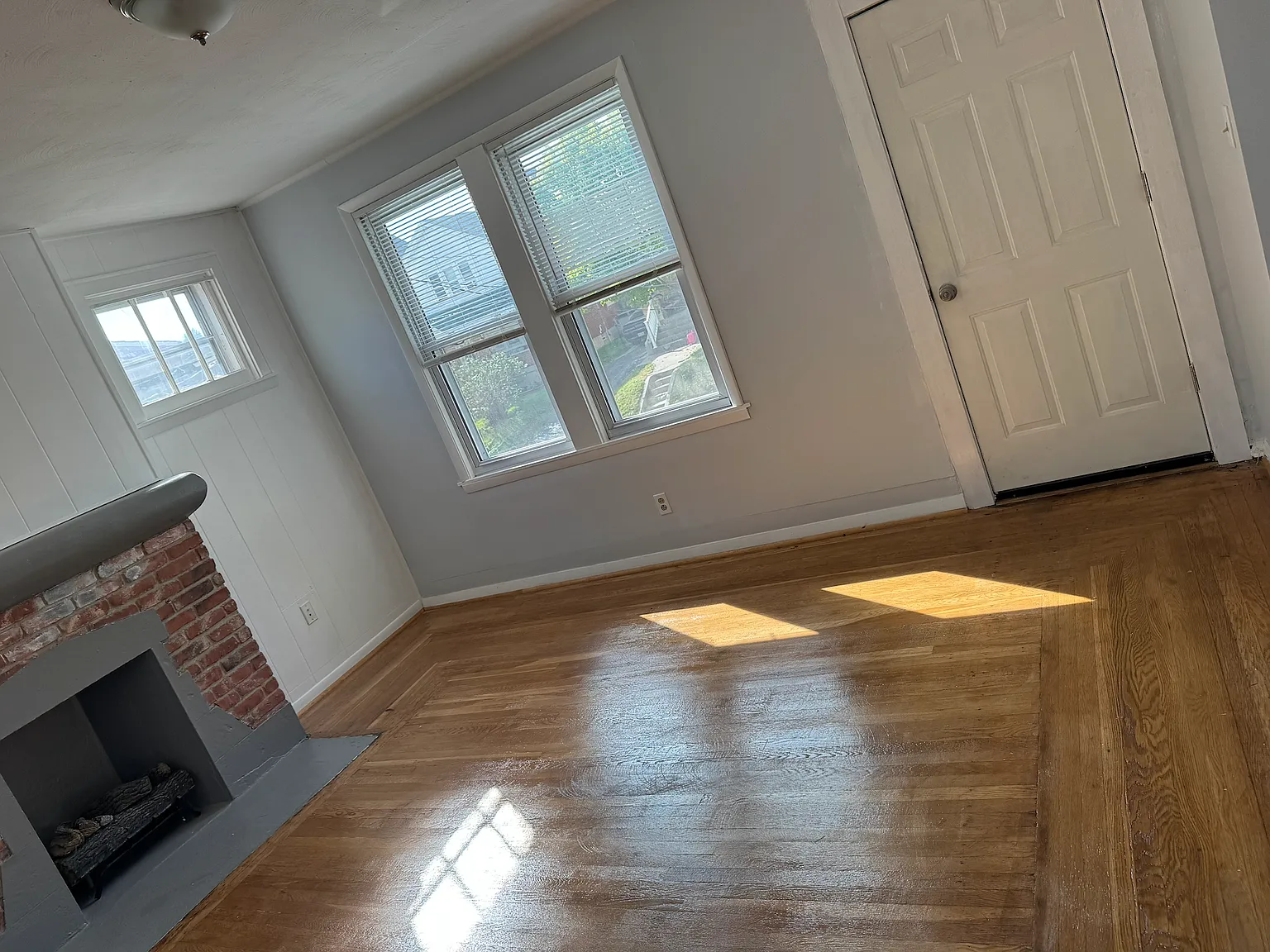 3 bed, 1200 sqft, $1,495 — Photo 4