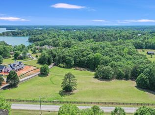 18 Majestic Shores Rd, Hartwell, GA 30643