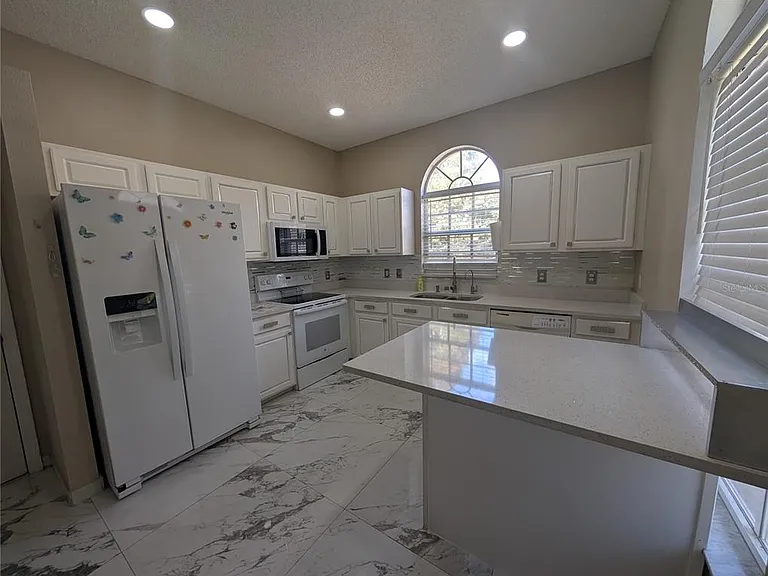 4321 Deermont Cir — Photo 14