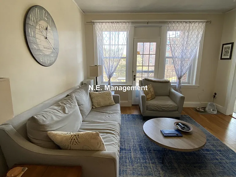339 S Huntington Ave #10 — Photo 2