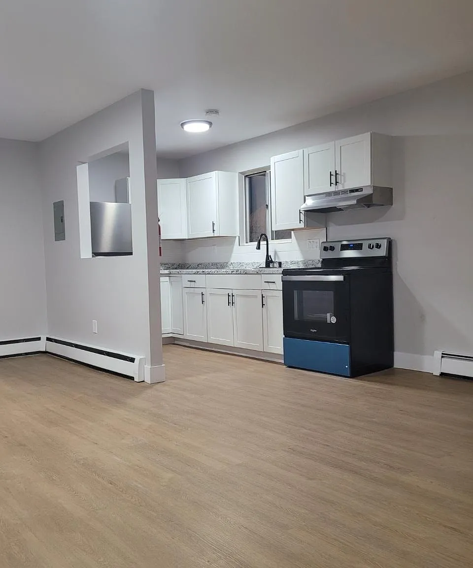 2 bed, $1,950 — Photo 2