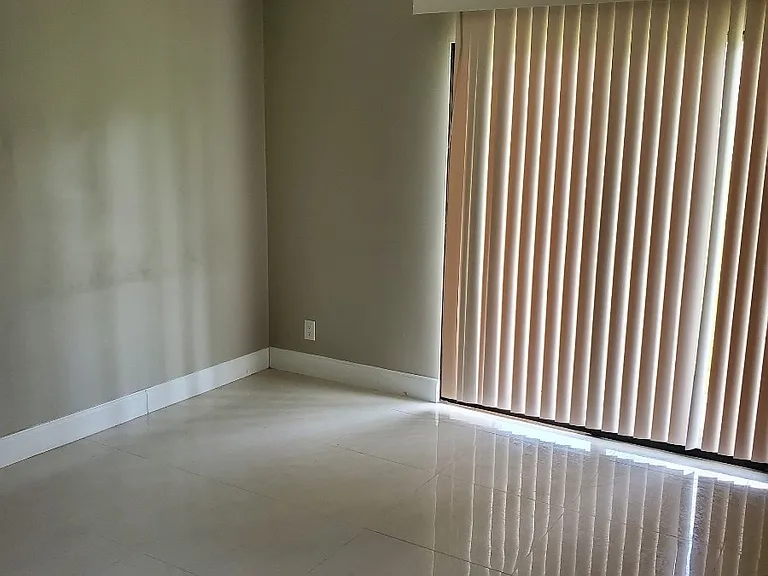 581 N University Dr — Photo 6