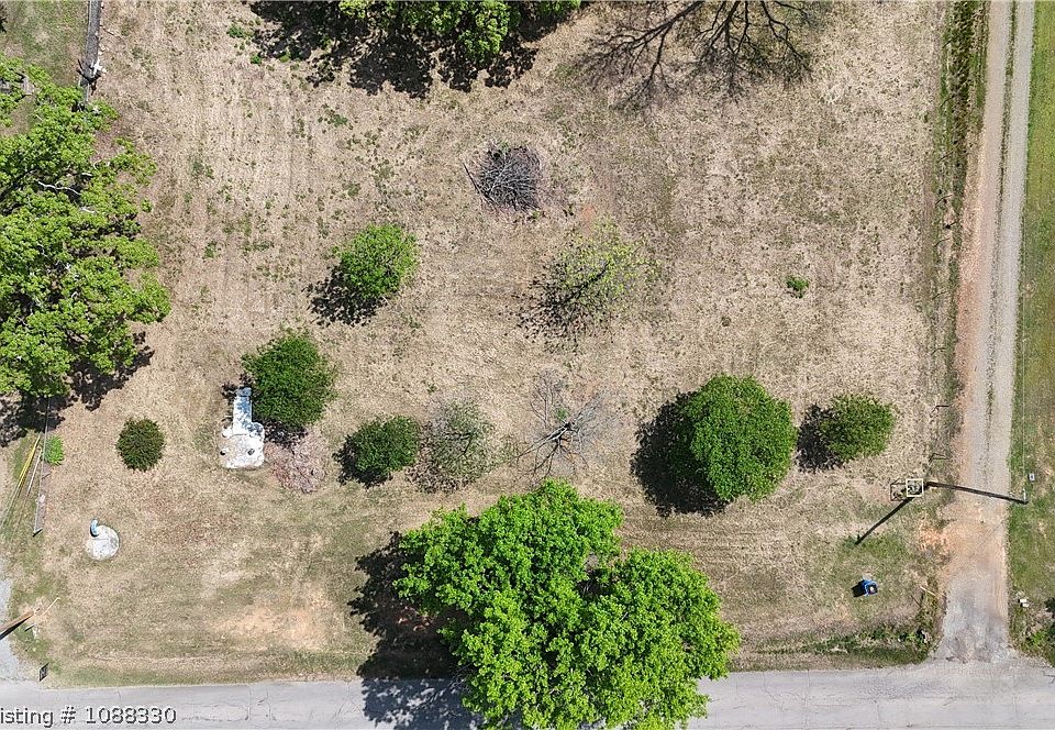 1st image of Taylor Dr