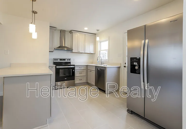 921 Shamrock Ave — Photo 4