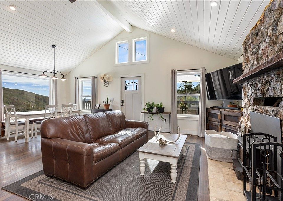 1st image of 17390 Parnassus Rd