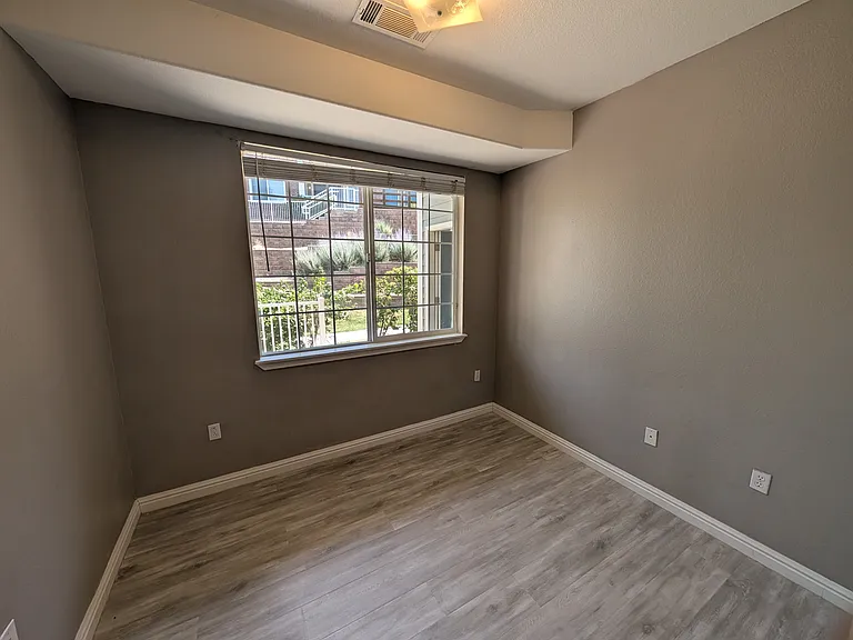 2682 S Cathay Way #109 — Photo 8