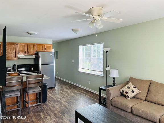 4th image of 2009 River Dr #B