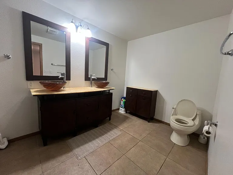 Unit Photo