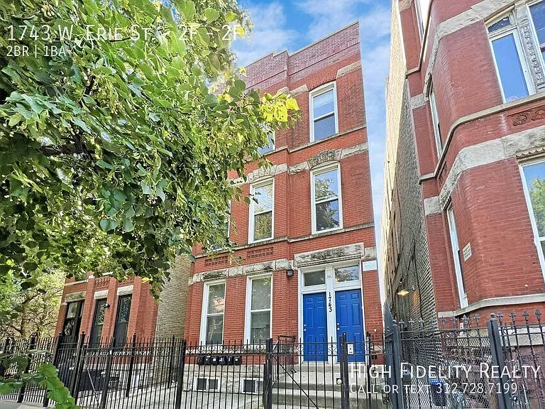 1743 W Erie St #2F — Photo 1