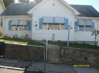 663 N Ridgefield Ave, Bridgeport, CT 06610