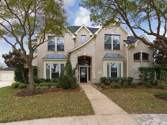 3rd image of 7019 Lake Haven Ct