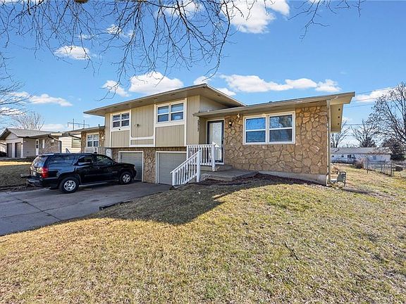 2nd image of 5515 Crest Dr #5517