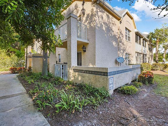 2nd image of 1604 SE Green Acres Cir APT T101
