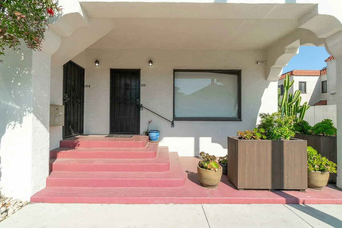 Bottom units - 358 Orange Ave #362