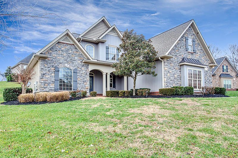 1st image of 614 Grigsby Loop Cir