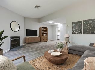 209 New Chalet Dr #81, Mohegan Lake, NY 10547