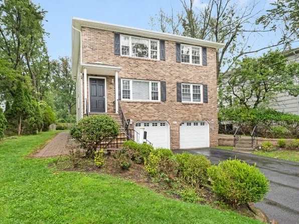 311 Temple Pl, Westfield, NJ 07090